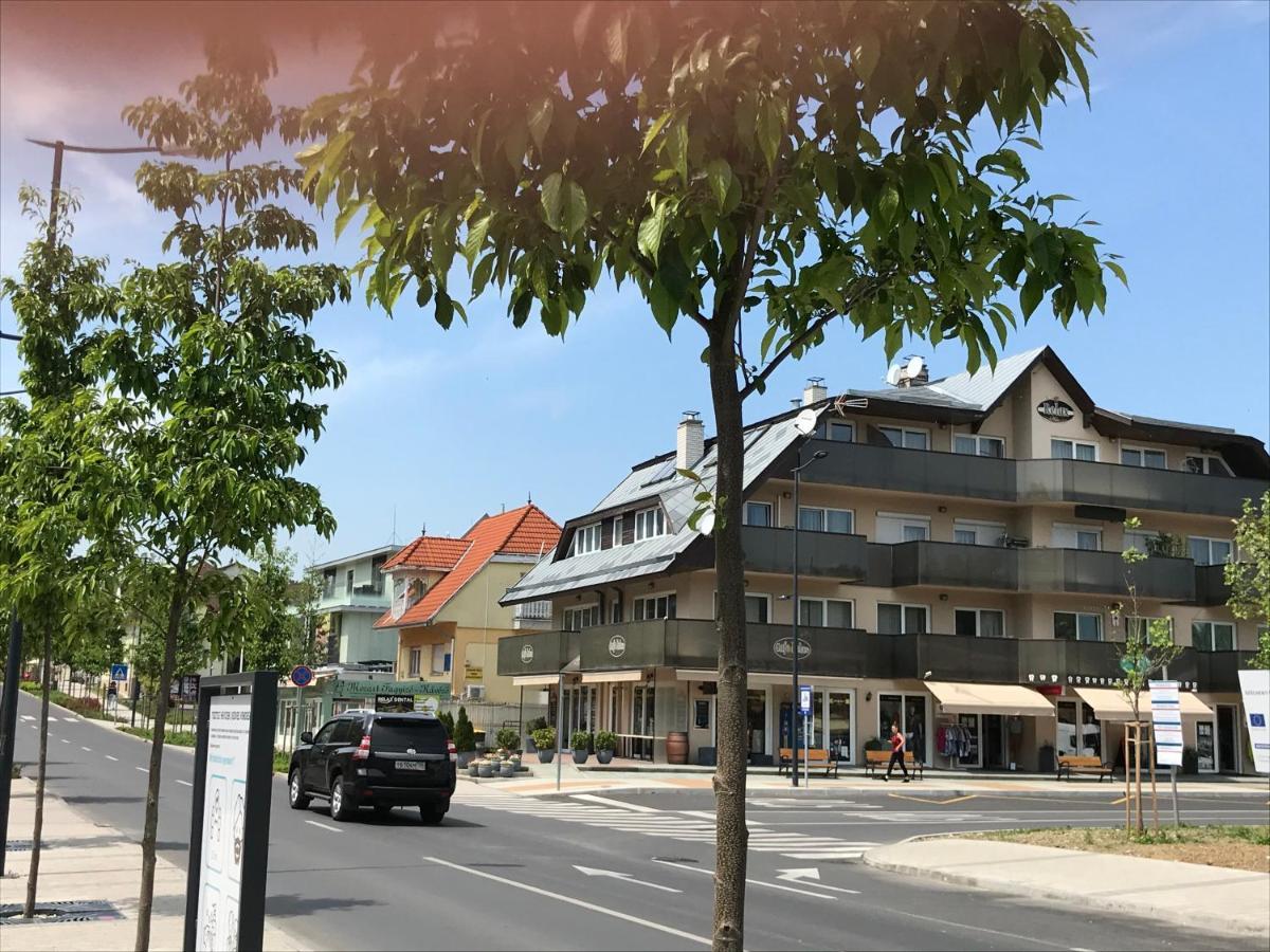 Relax Apartmenthouse Heviz Exterior photo